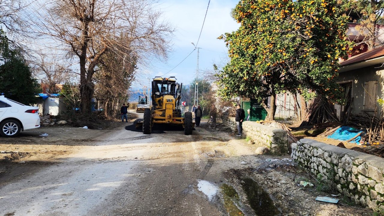 Kahramanmaraş’ın Andırın ilçesinde yollar yenileniyor!