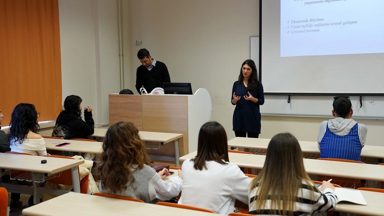 Kahramanmaraş’ta Üniversite öğrencileri için akademik gelişim fırsatı!