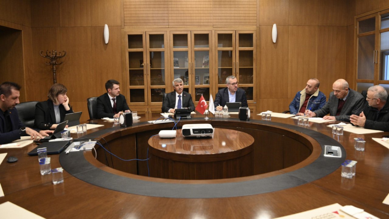 Kahramanmaraş'ta yıkılan iş yerleri için toplu çözüm arayışı!