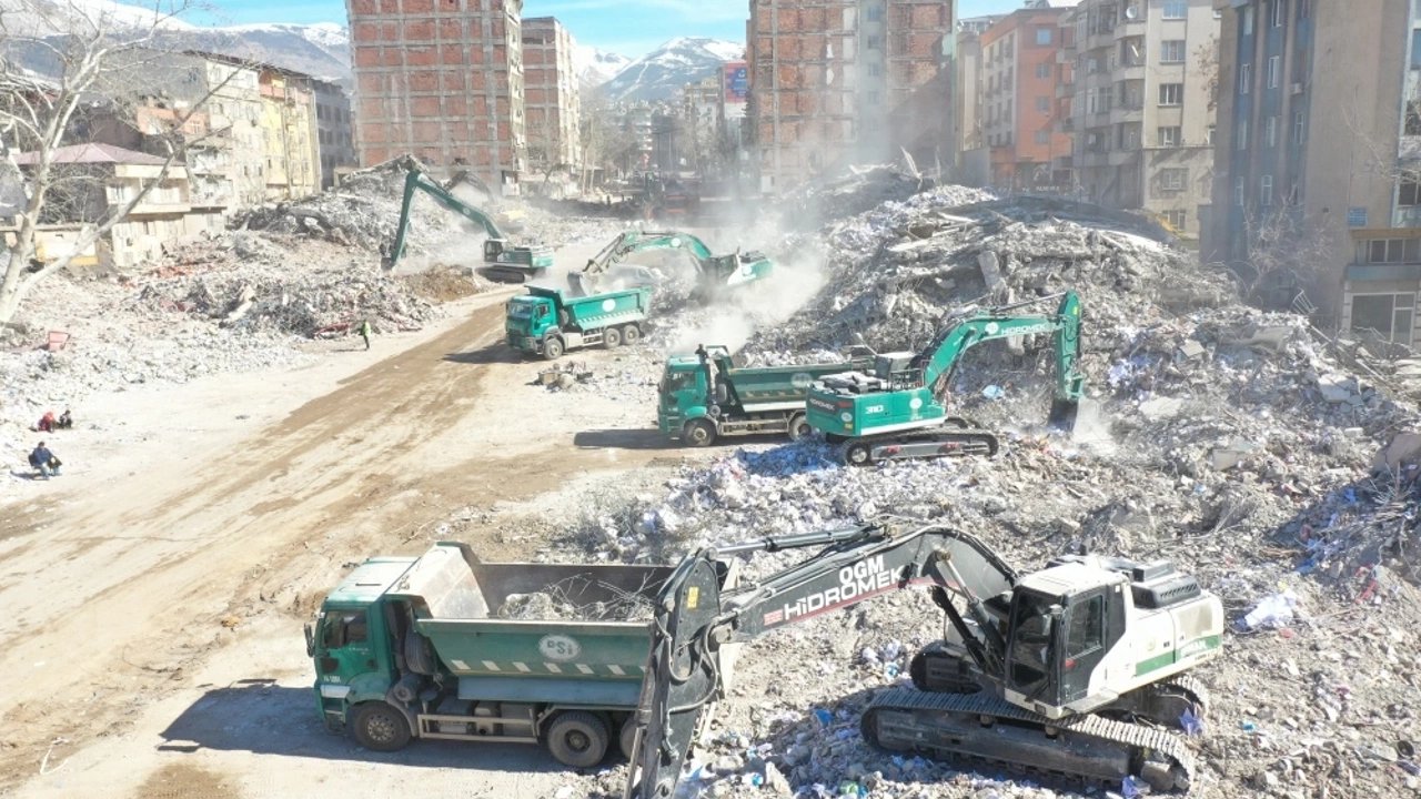 Kahramanmaraş depremlerinde 4,4 milyon ton moloz taşındı!