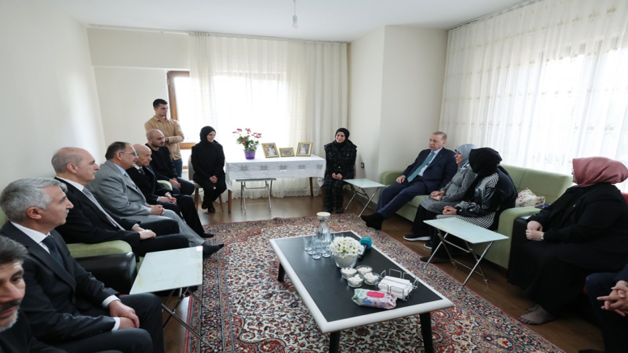 Başkan Erdoğan'dan Kahramanmaraş'ta depremzede aileye ziyaret