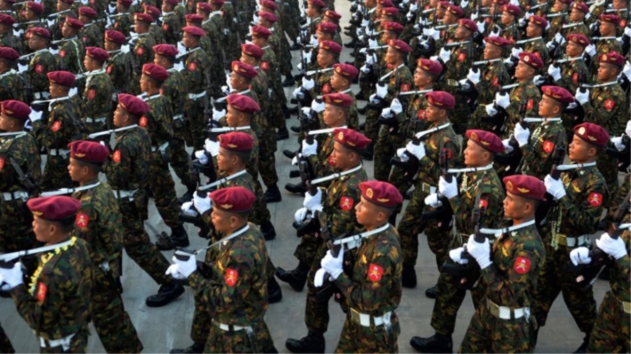 Bir ülkede kadınlar askere alınacak!