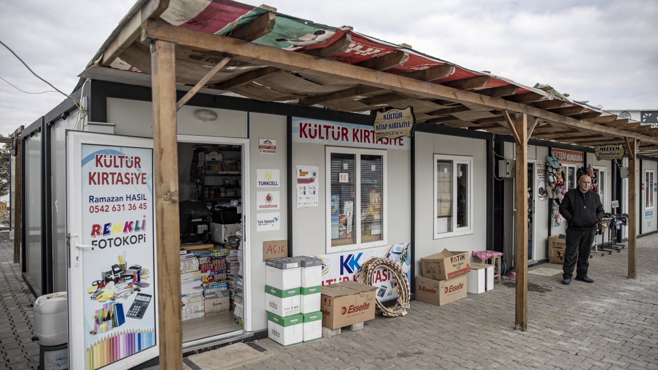 Kahramanmaraş'ta esnaf konteynırlarda ayakta kalma mücadelesi veriyor!