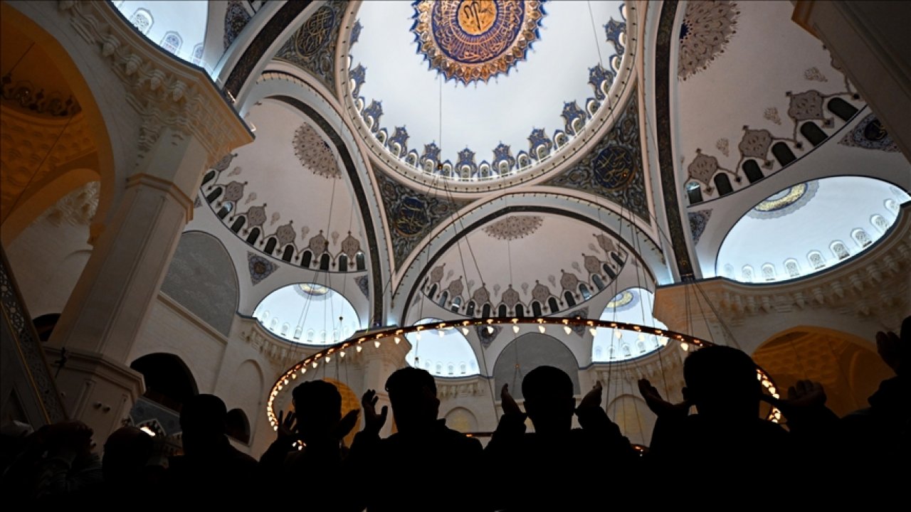 Ramazanın müjdecisi Berat Kandili idrak edilecek