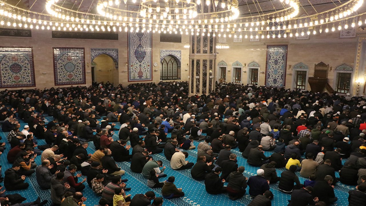 Kahramanmaraş’ta Berat Kandili idrak edildi!