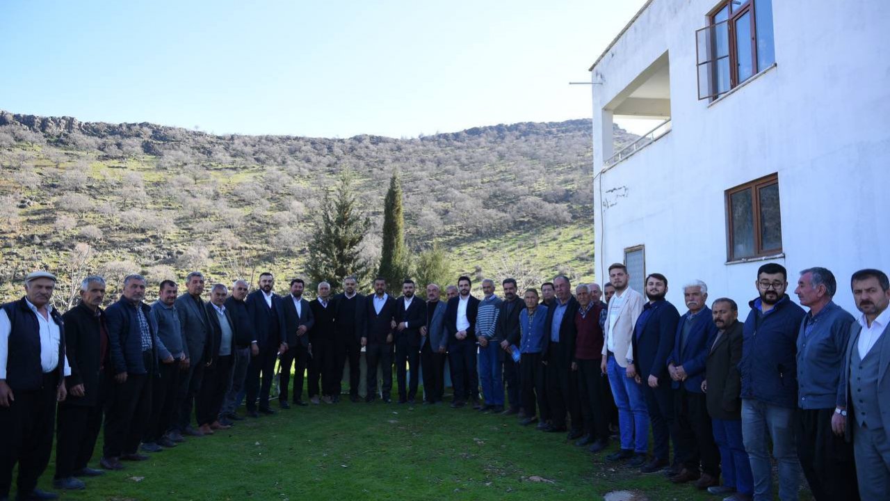 Başkan Adayı Toptaş, Mahallelerde Vatandaşlarla Buluştu!