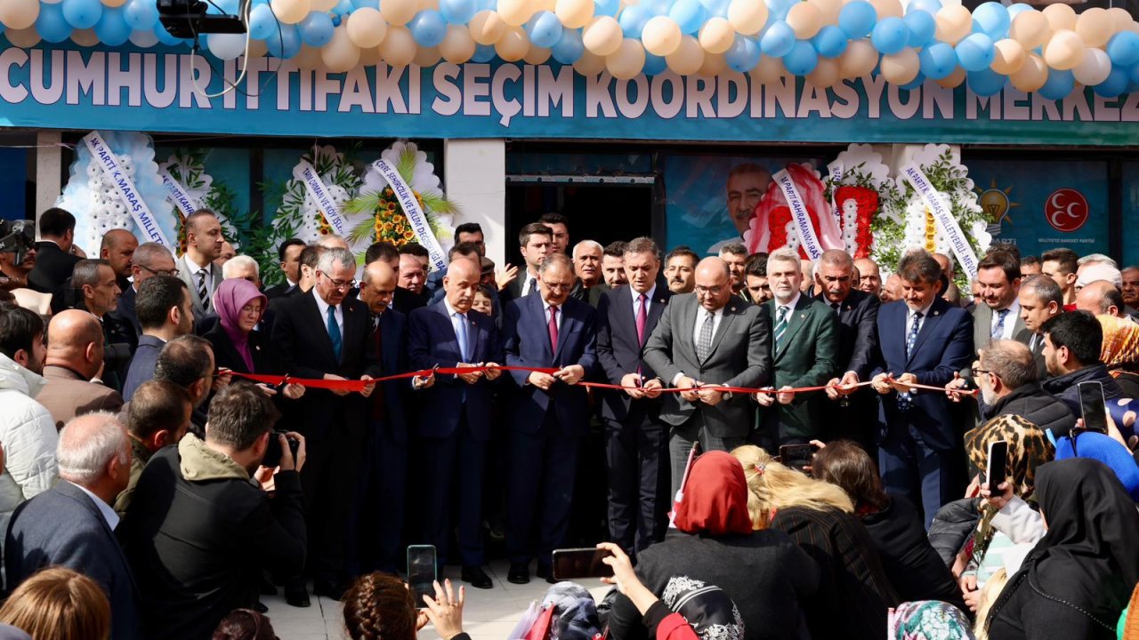 Bakan Özhaseki "Fırat Bey Hizmetlere Kaldığı Yerden Devam Edecek"