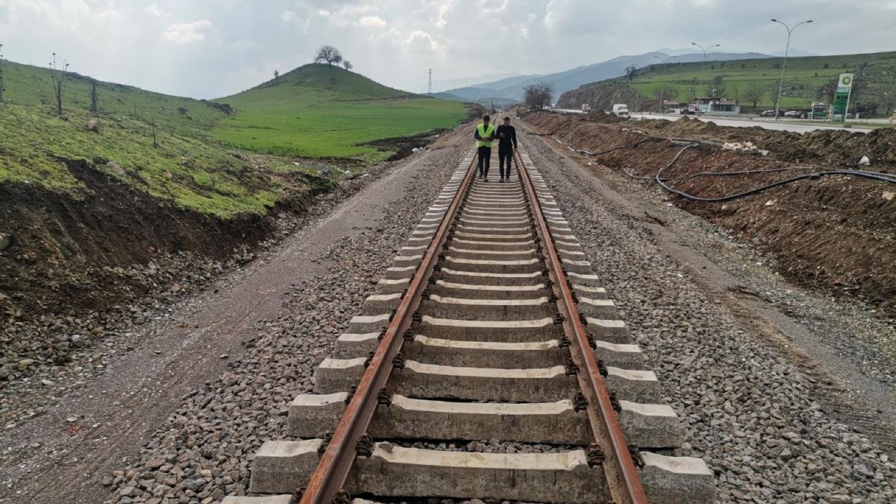 Kahramanmaraş’ta demir yolları yenileniyor
