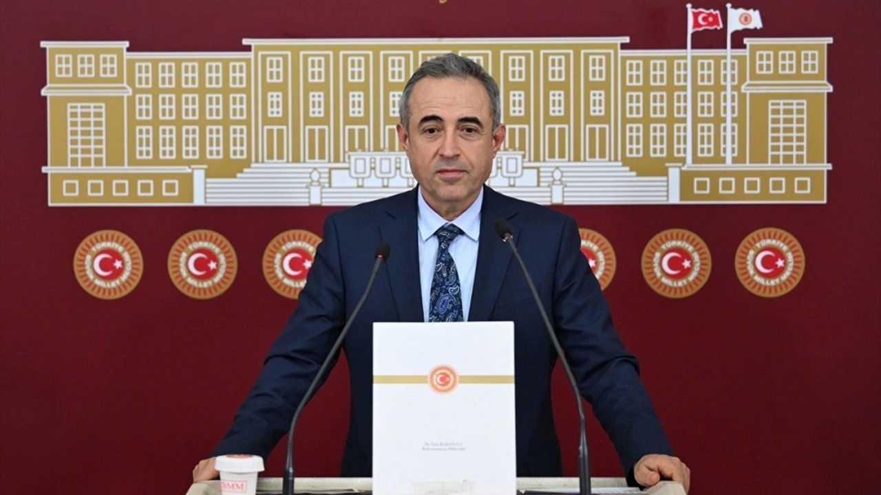 DEVA Partili Karatutlu: "Bugün yanınızda göründüklerine bakmayın"