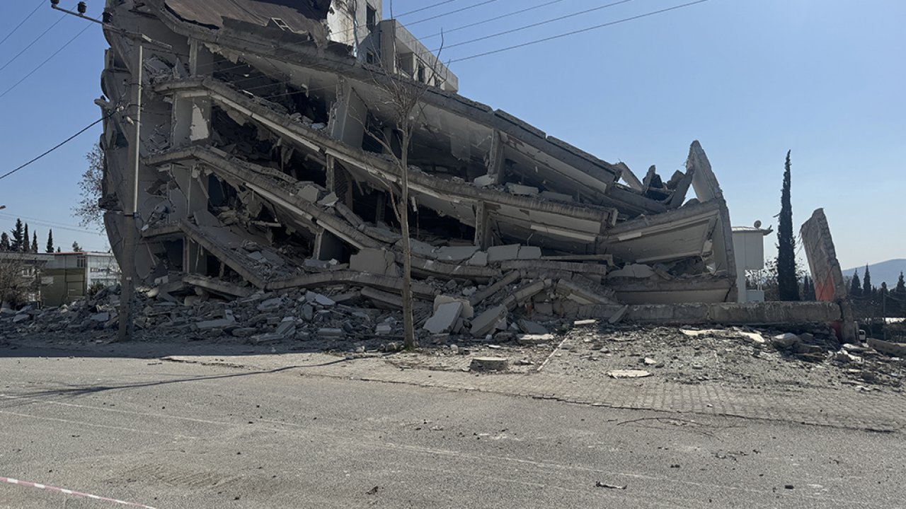 Kahramanmaraş'ta depremin 13’üncü ayında yıkımlar sürüyor!