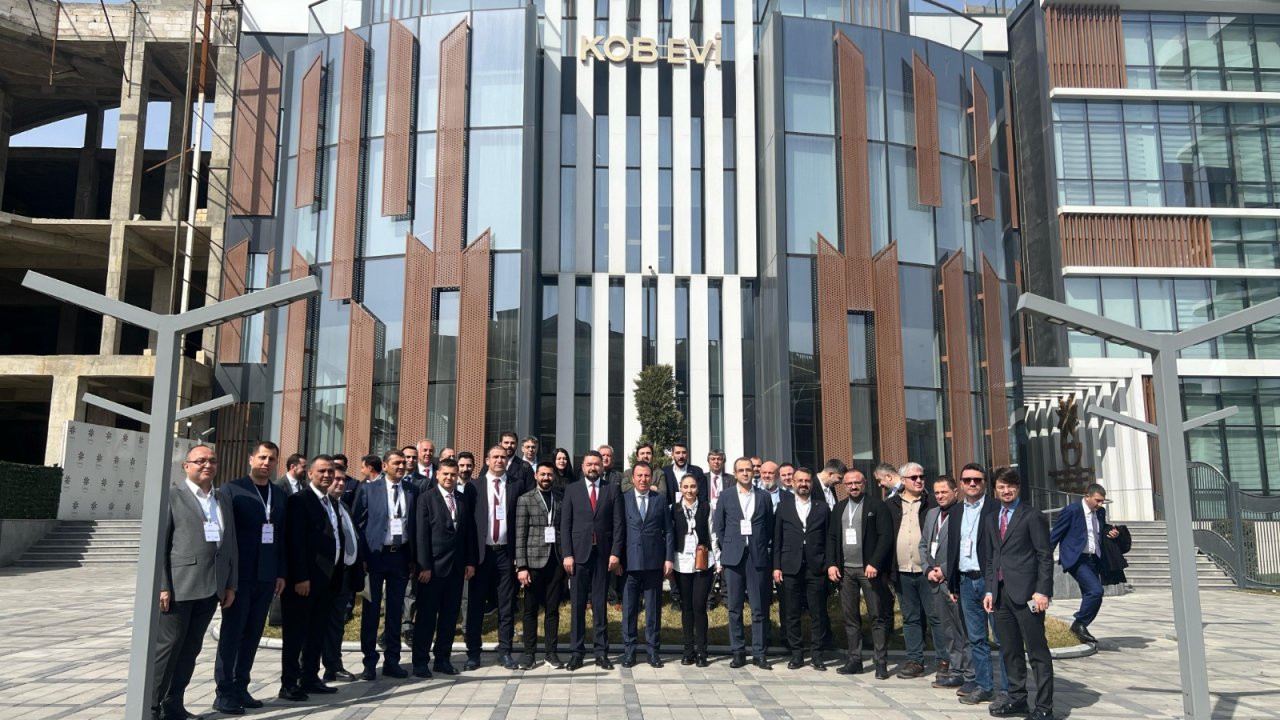 Kahramanmaraş Heyeti Bakü’de! Gündem yatırım!