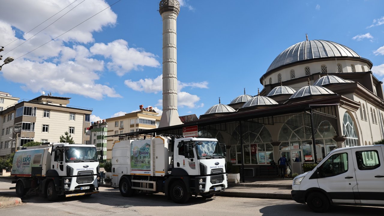Kahramanmaraş’ta camiler gül suyu ile yıkandı!