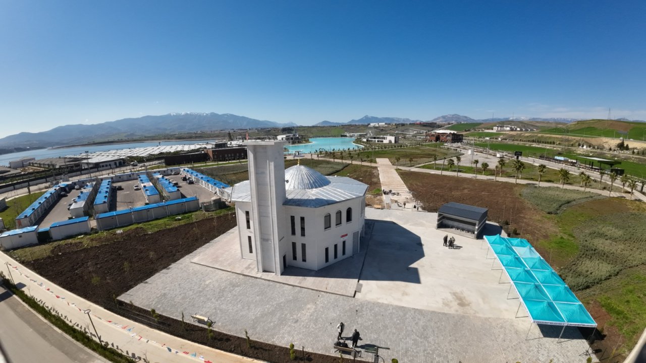 EXPO alanındaki Ali Mahçiçek Camii dualarla ibadete açıldı!