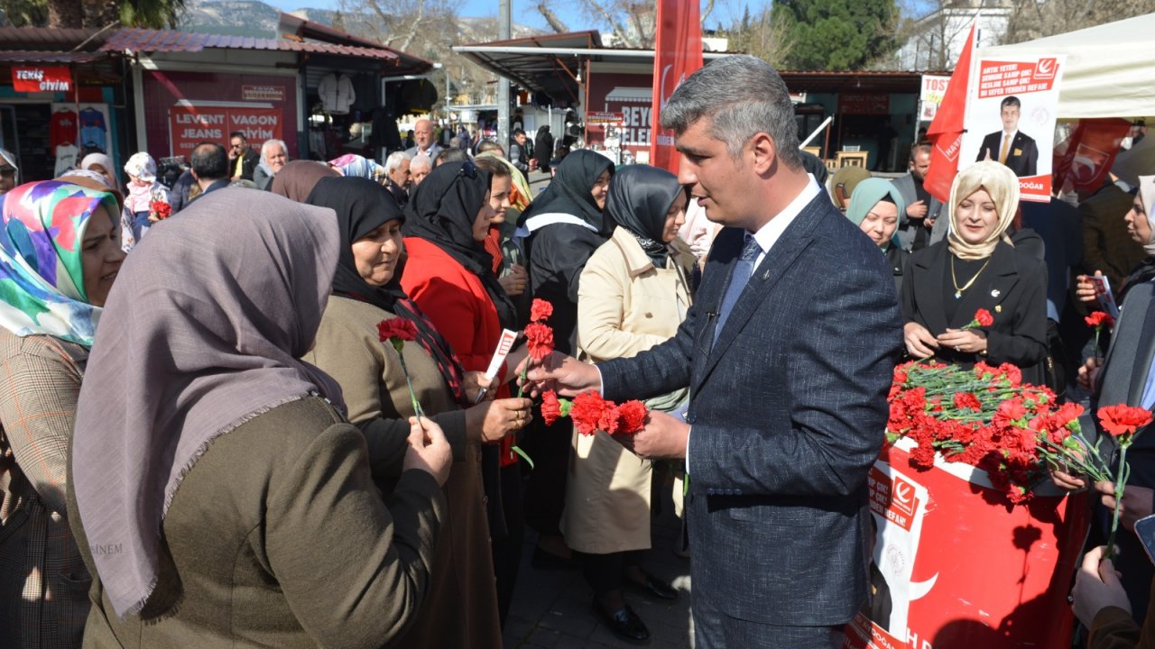 Muhammed Aydoğar: 'Kadınlar her gün özel'