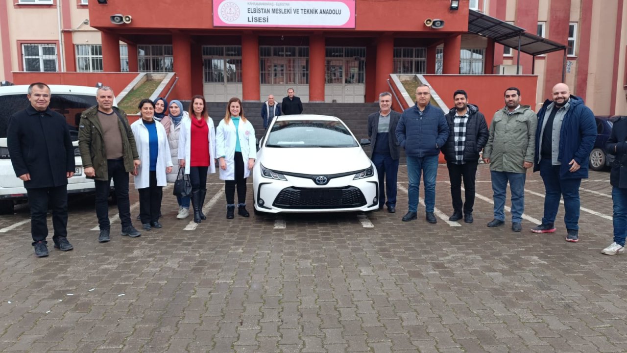 Toyota deprem bölgesindeki okullara bedava araç dağıttı!