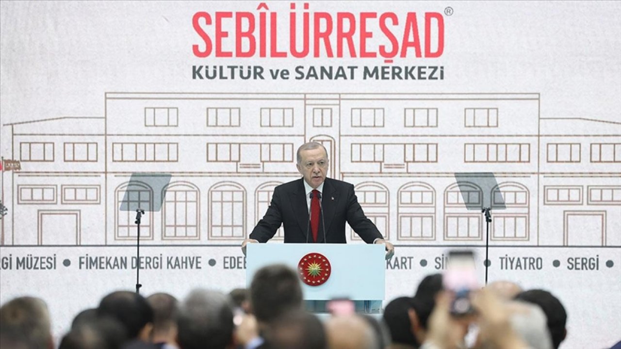 Cumhurbaşkanı Erdoğan "Bu kutlu bayrağı dünyanın burcuna dikeceğiz"