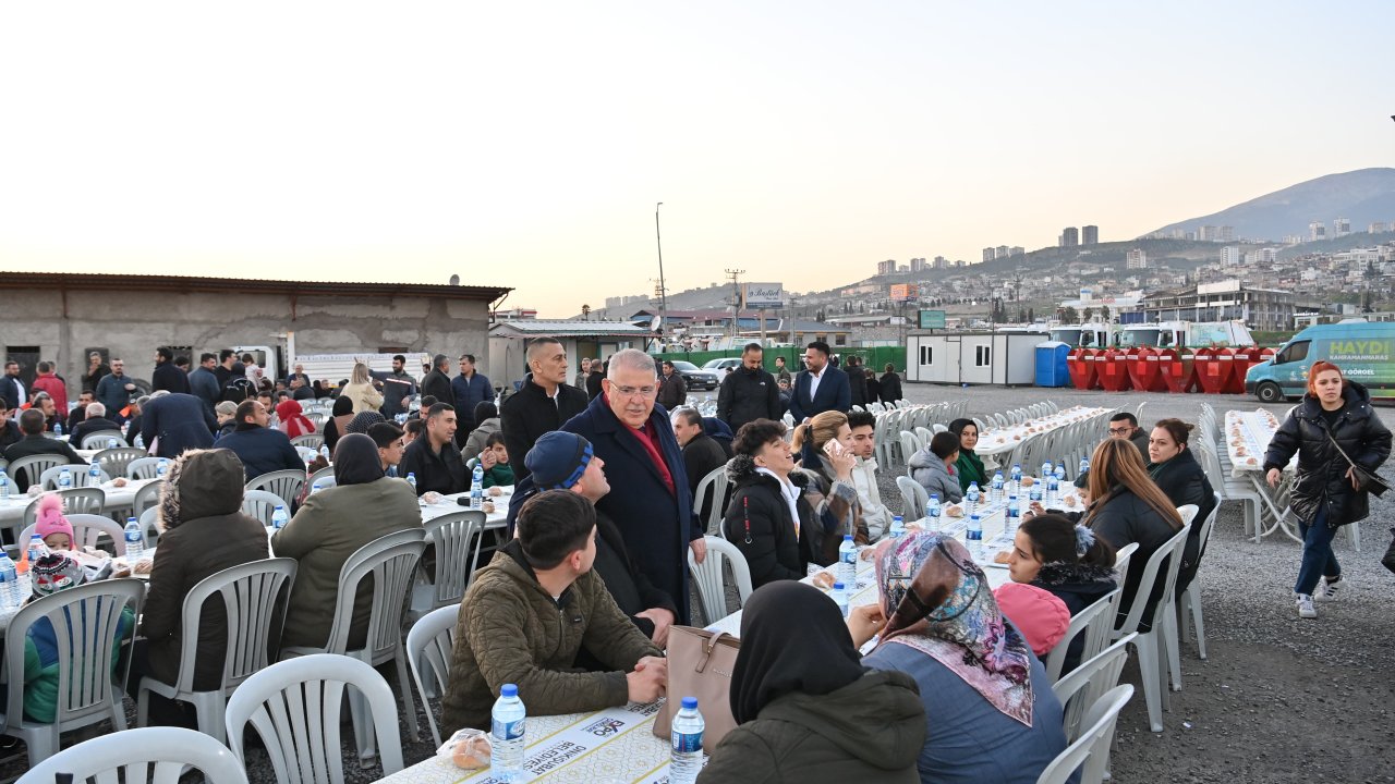 Başkan Mahçiçek iftar sofrasında personelinde helallik istedi!