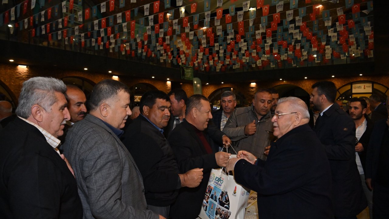 Başkan Mahçiçek, mahalle muhtarlarına veda etti!