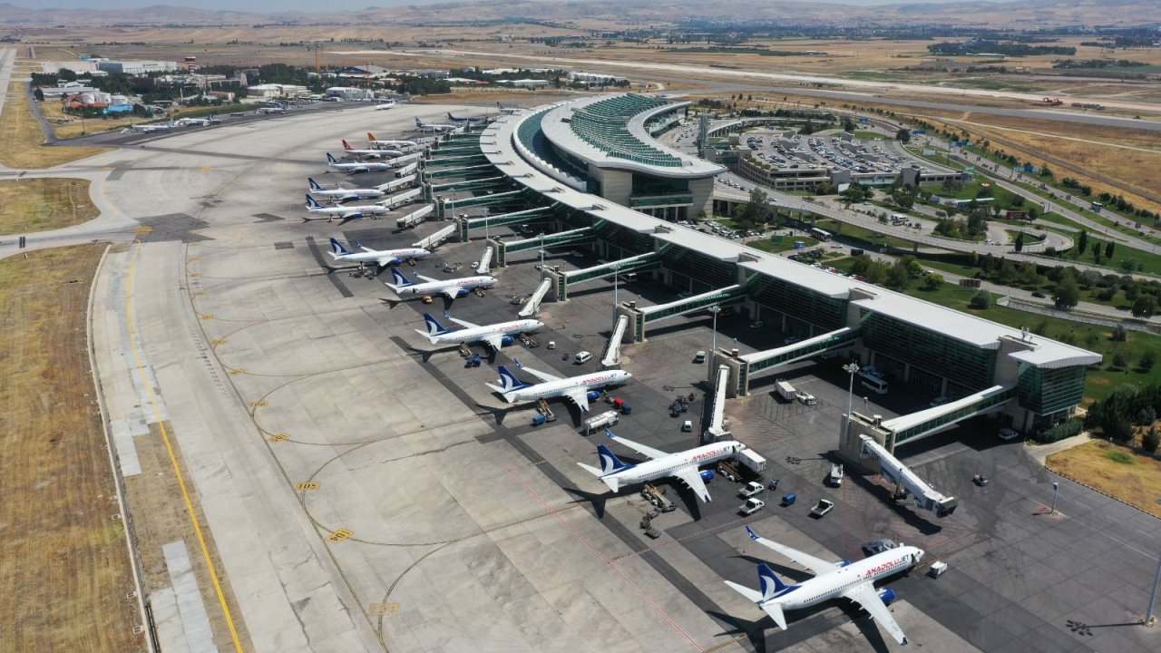 Havada rekor, Yolcu trafiği Şubat’ta yüzde 25 arttı!