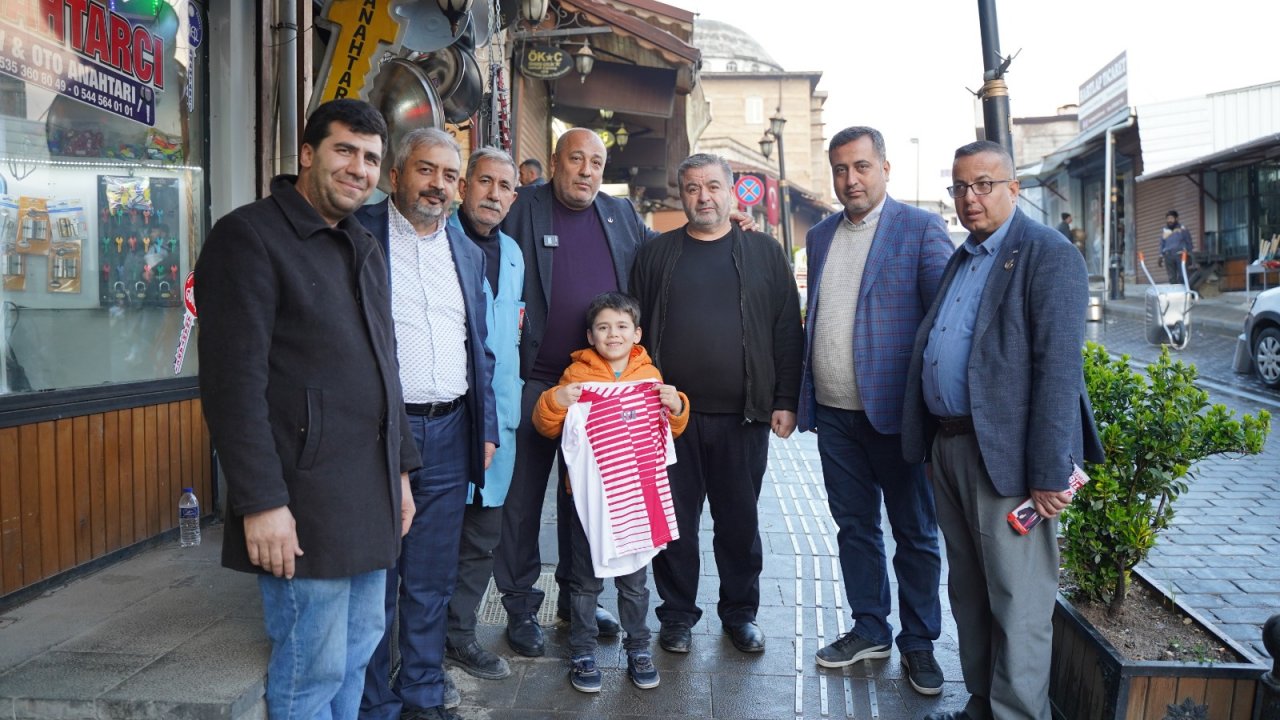 Fatih Mehmet Ceyhan “Ahlaklı belediyecilik bayrağını Kahramanmaraş’a dikeceğiz”