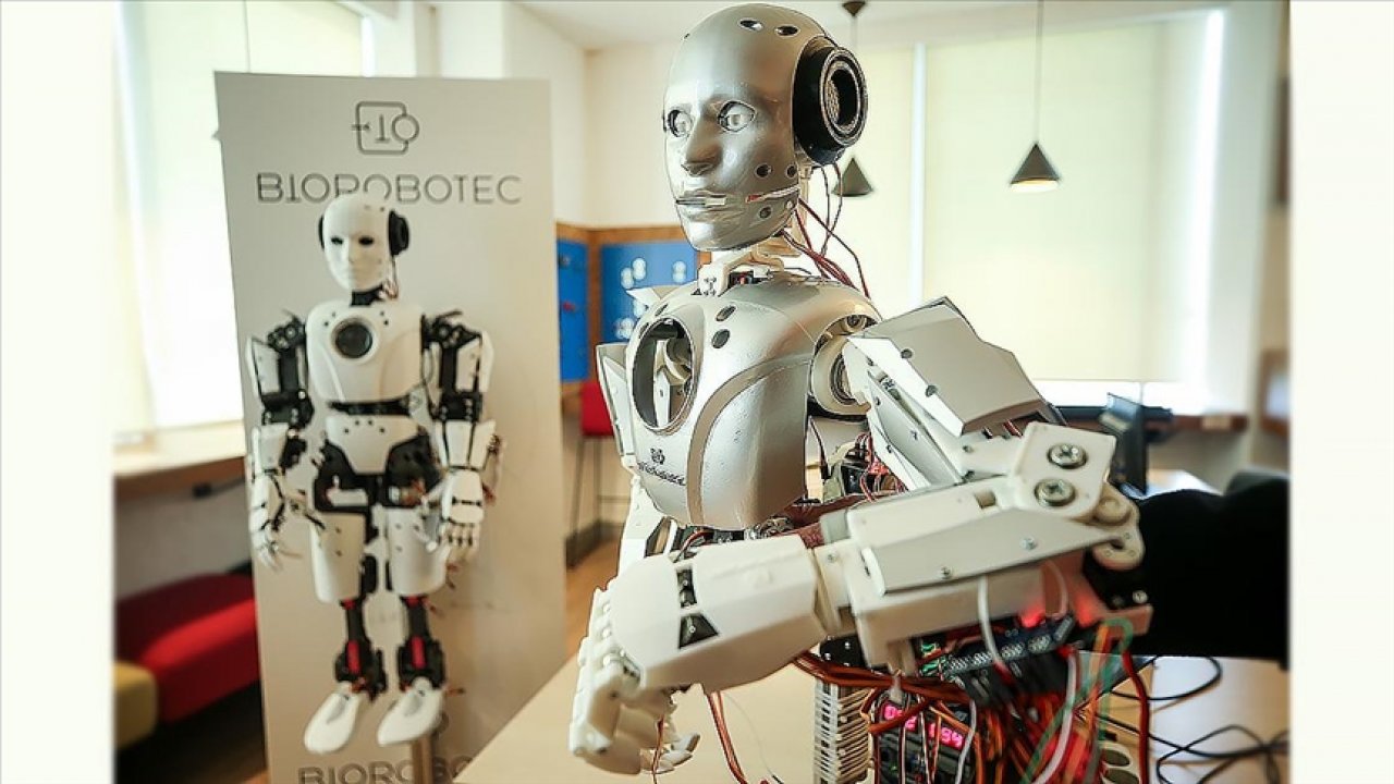 Türk robot "Cuma", yapay zekayla yeni beceriler kazanacak!