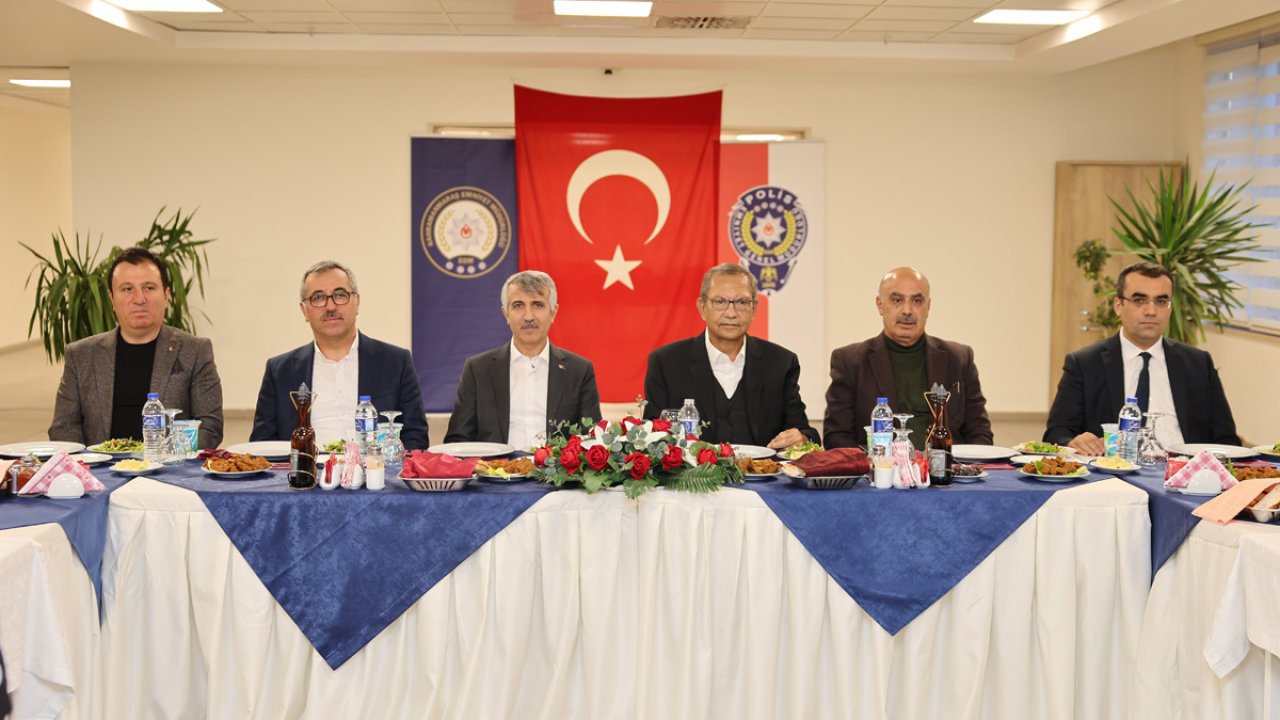 Başkan Güngör, İftarda Emniyet Mensuplarıyla Bir Araya Geldi