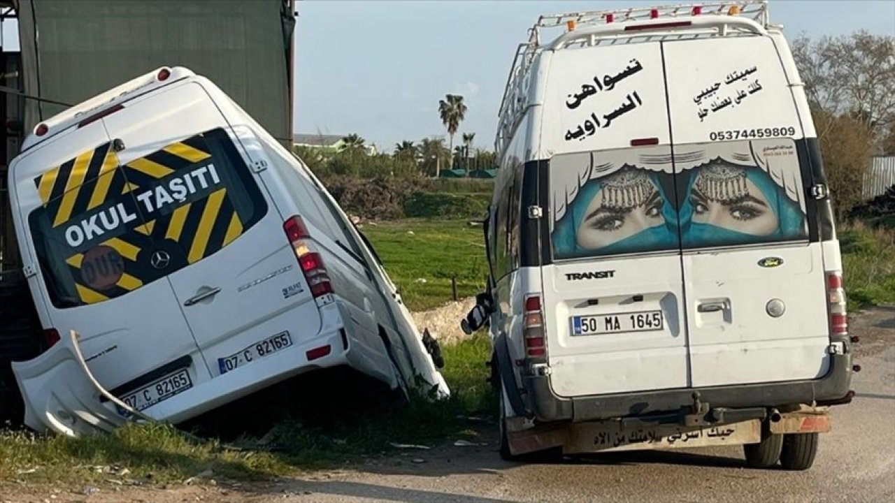 Öğrenci servisi ile minibüs çarpıştı, 9 kişi yaralandı!