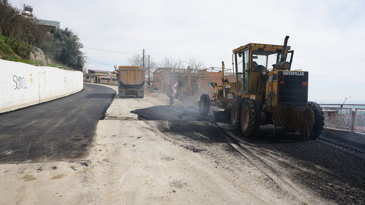 Türkoğlu’nda Orçan Caddesi Sıcak Asfaltla kaplandı!