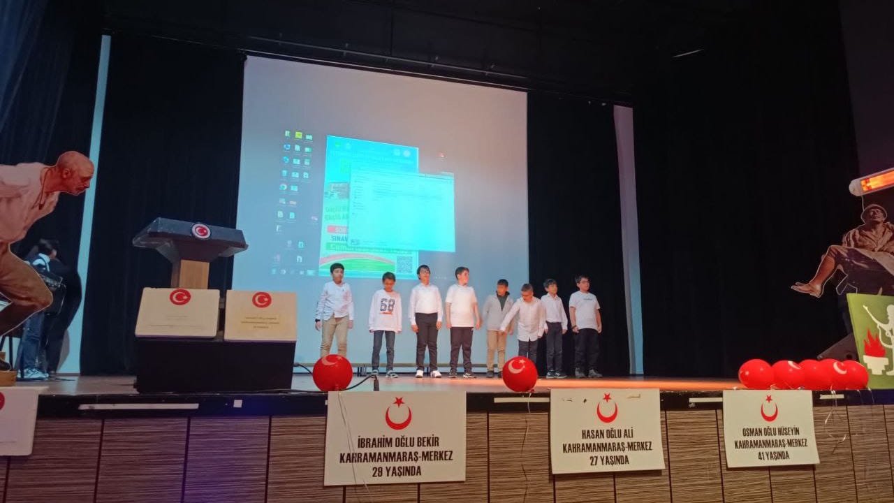 Kahramanmaraş’ta Öğrencilerin Çanakkale performansı duygulandırdı