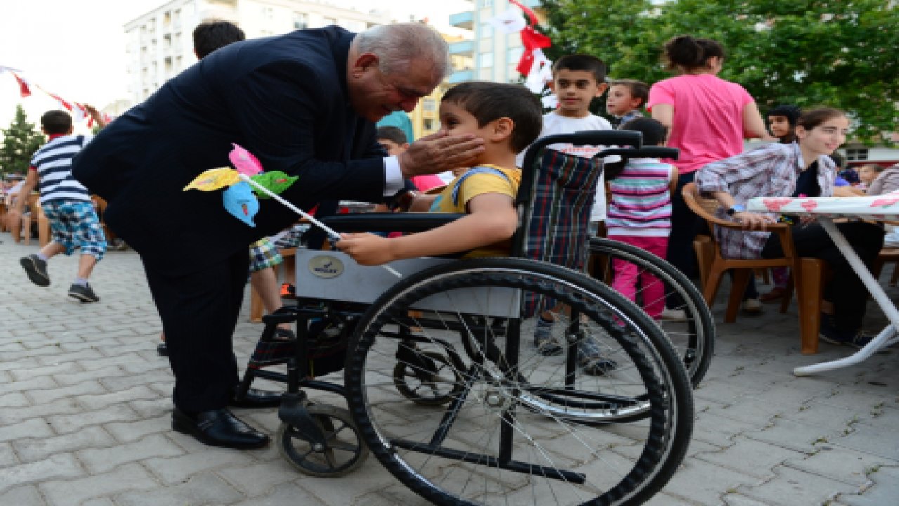 Başkan Mahçiçek’in hizmet belediyeciliği şefkatle birleşti;  Sosyal Yardıma 75 Milyon TL’lik Yatırım Yapıldı!
