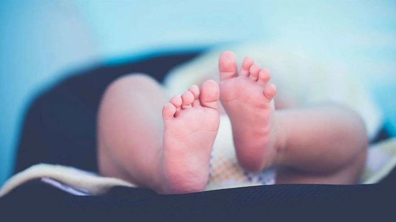 İnternette 100 bin liraya 'satılık bebek' ilanı: "Borçlarım var"