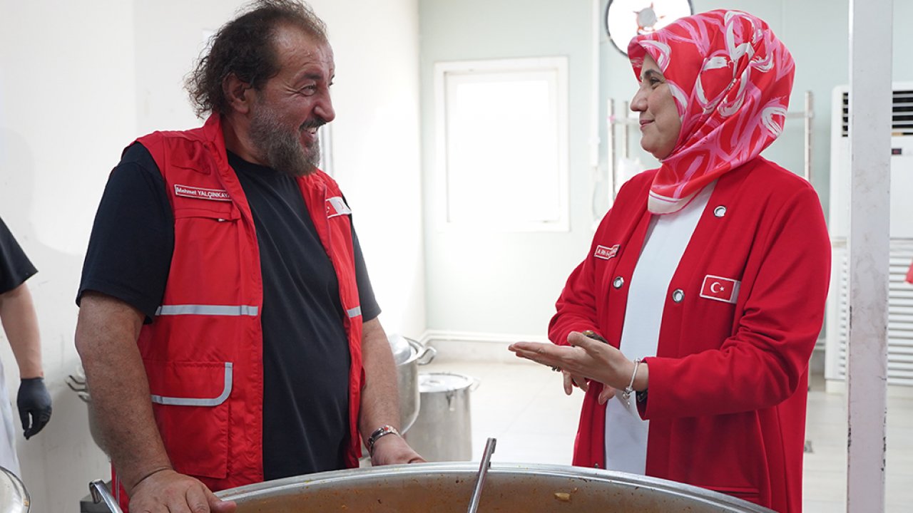 Mehmet Şef Kahramanmaraş’ta depremzedelere iftar sofrası hazırladı!
