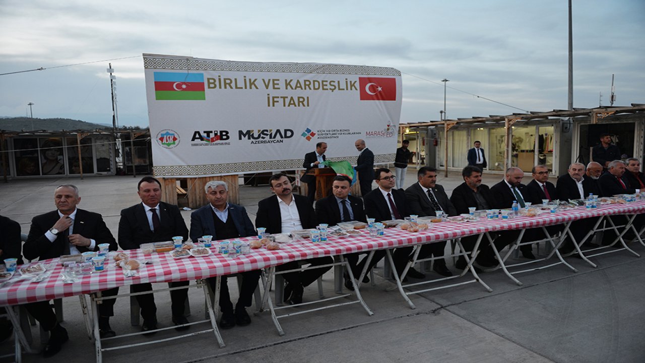 Kahramanmaraş'ta depremzedeler "birlik ve kardeşlik" iftarında buluştu!
