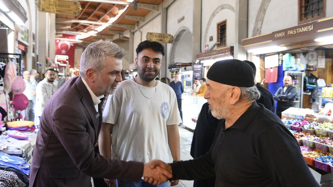 Başkan Görgel sahaya indi! “Esnaf ve hane ziyaretlerimiz devam edecek”