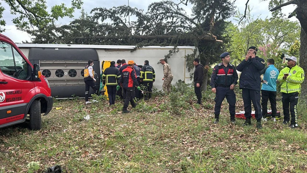 Kırklareli'nde devrilen yolcu otobüsündeki 11 kişi yaralandı