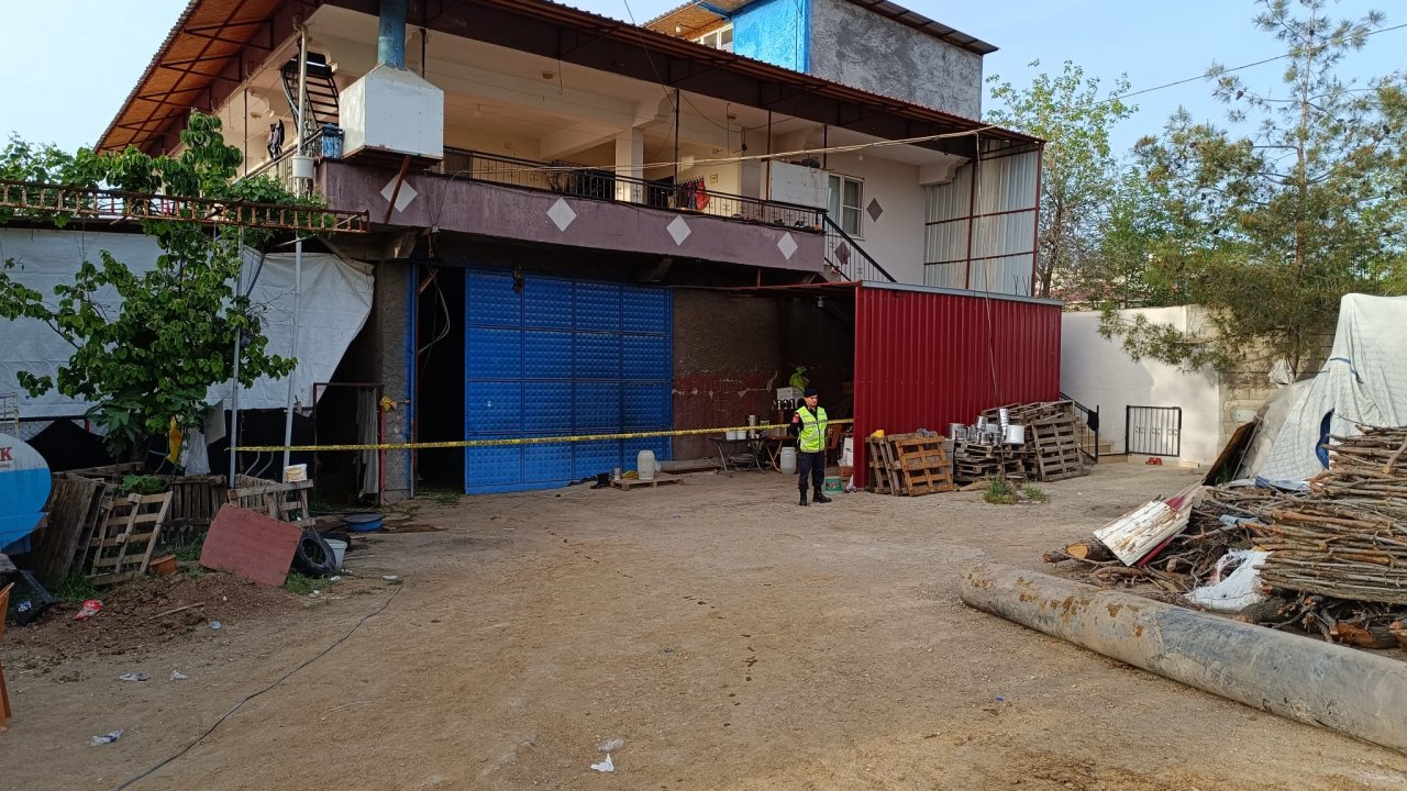 Kahramanmaraş’ta kan donduran olay! 4 yaşındaki kuzeninin boğazını kesti!