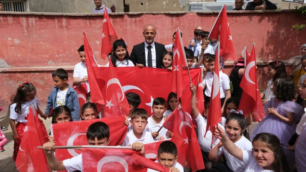 Başkan Kıraç, çocukların sevincine ortak oldu!