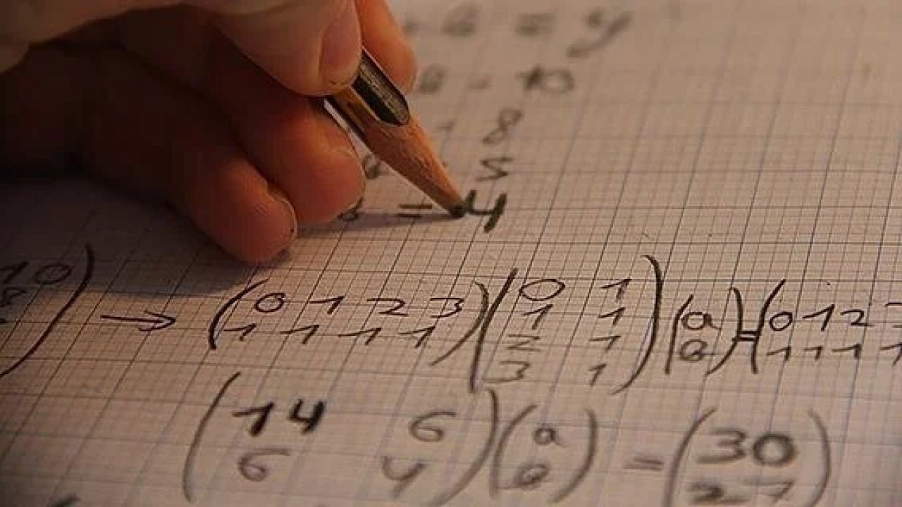 Yeni müfredatta matematik "algoritma-bilişim" odakta olacak