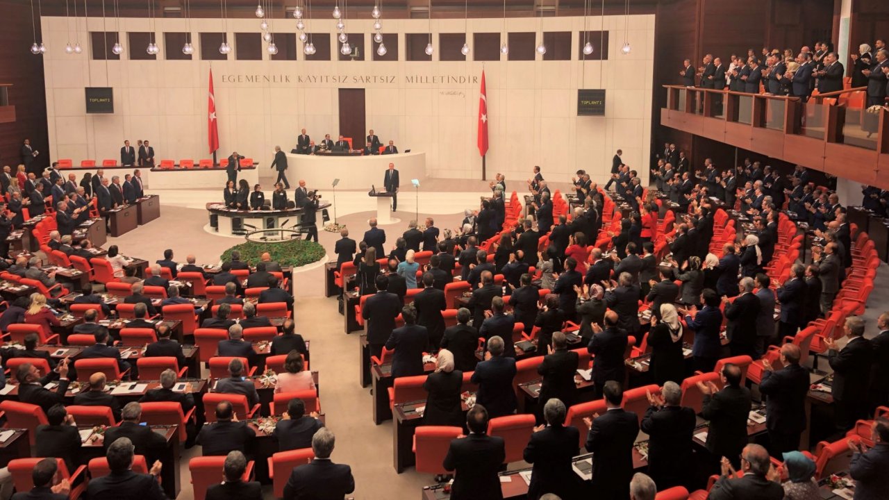 Ankara'yı hareketlendiren kulis: Yeni bir parti mi kuruluyor?
