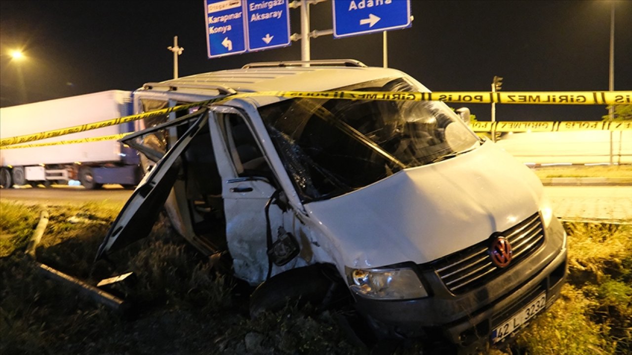 Midibüsle panelvan çarpıştı! 24 kişi yaralandı!