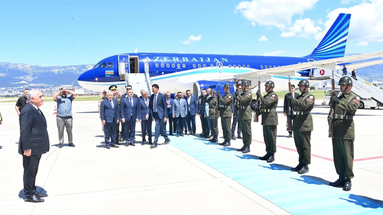 Azerbaycan Başbakanı Asadov, Kahramanmaraş için tarih verdi, 2025 yılı Şubat’ında bitecek dedi!