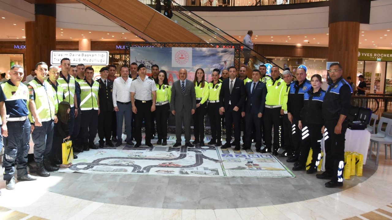 Kahramanmaraş'ta emniyet güçlerinden trafik farkındalığı!