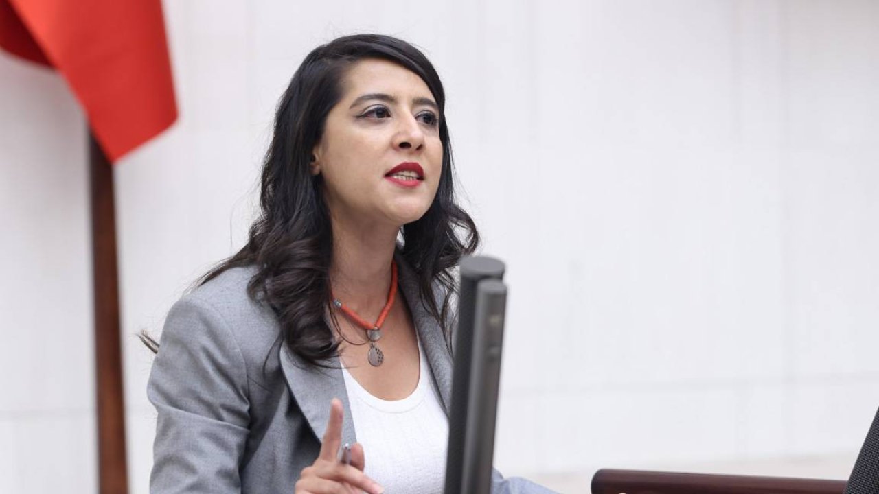 Gaziantep'li Vekil, "Pazarcık'ta elektrik, su, ulaşım gibi temel hizmetleri alamayan köylerimiz var"