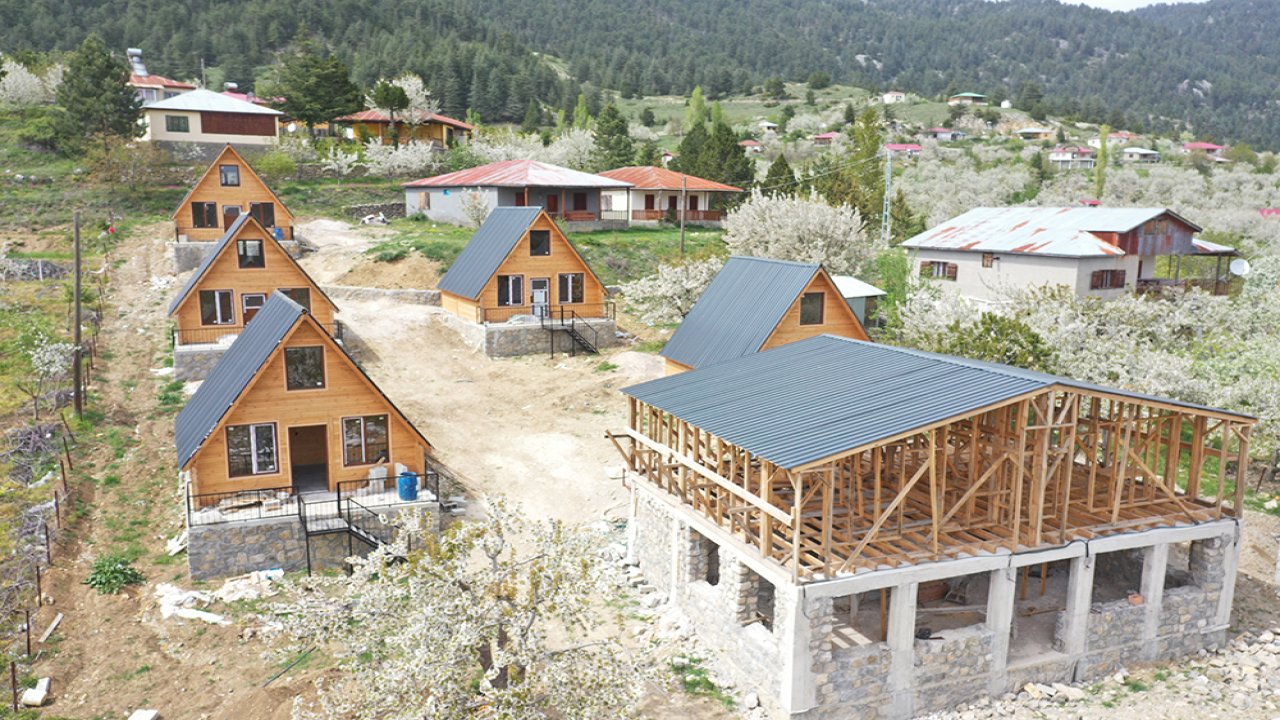 Kahramanmaraş’ta üç kız kardeş memleketlerine tatil köyü kurdu!