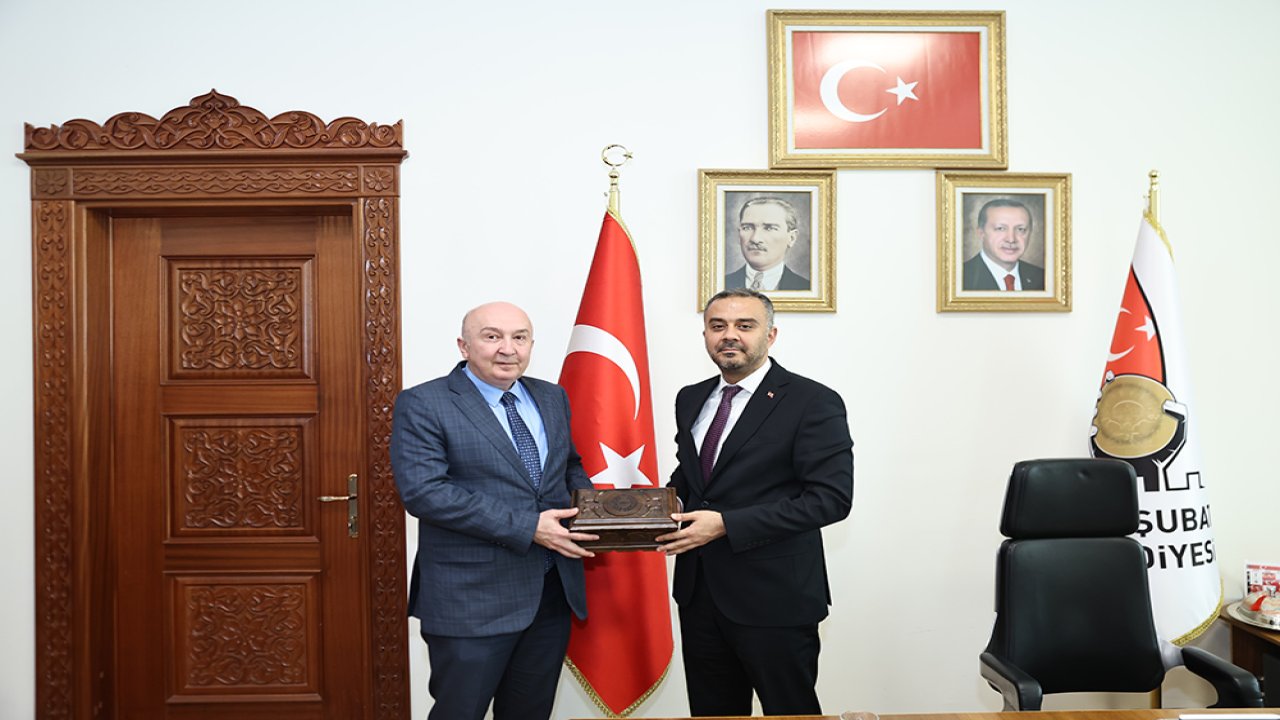 Prof. Dr. Alptekin Yasım’danOnikişubat Belediye Başkanı Hanefi Topbaş’a Hayırlı Olsun Ziyareti