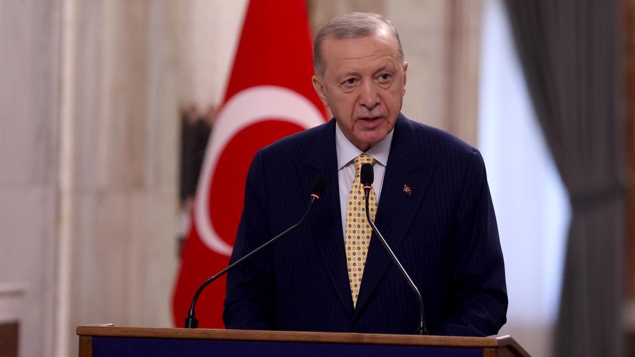 Cumhurbaşkanı Erdoğan öğretmenler için işareti verdi! “Cezalar yarı yarıya arttırılacak”