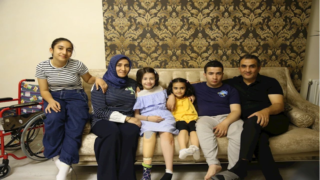 Kahramanmaraş'ta depremde can veren görümcesinin 2 evladına ve 1'i zihinsel engelli 3 çocuğuna şefkatle bakıyor!