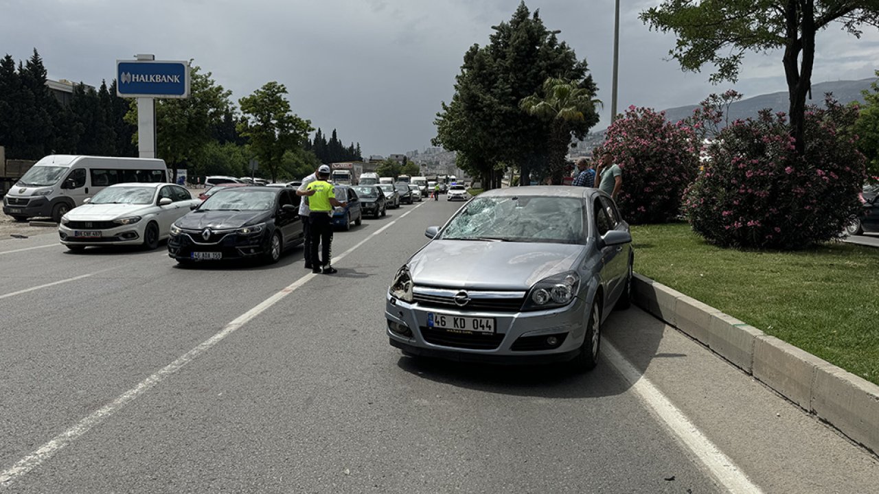 Kahramanmaraş'ta yolun karışına geçerken can verdi!