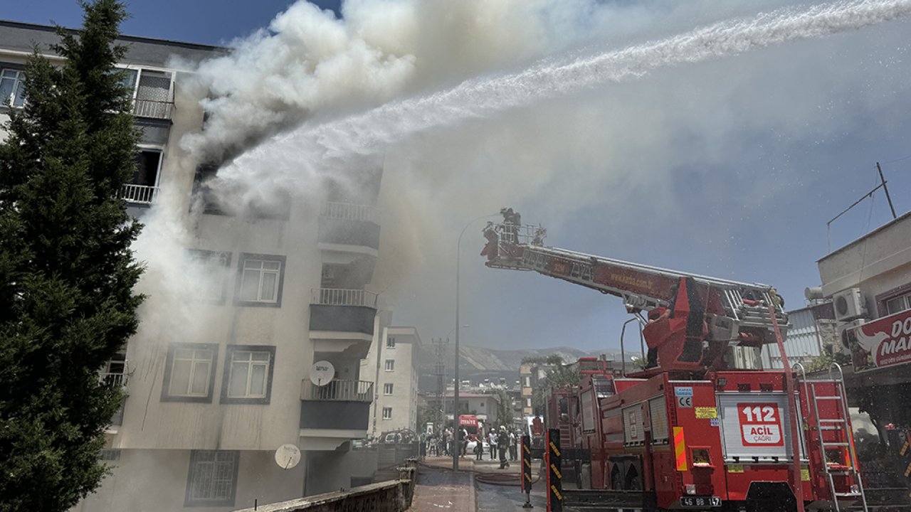 Kahramanmaraş'ta evde yangın! Anne ve bebeği hastaneye kaldırıldı!