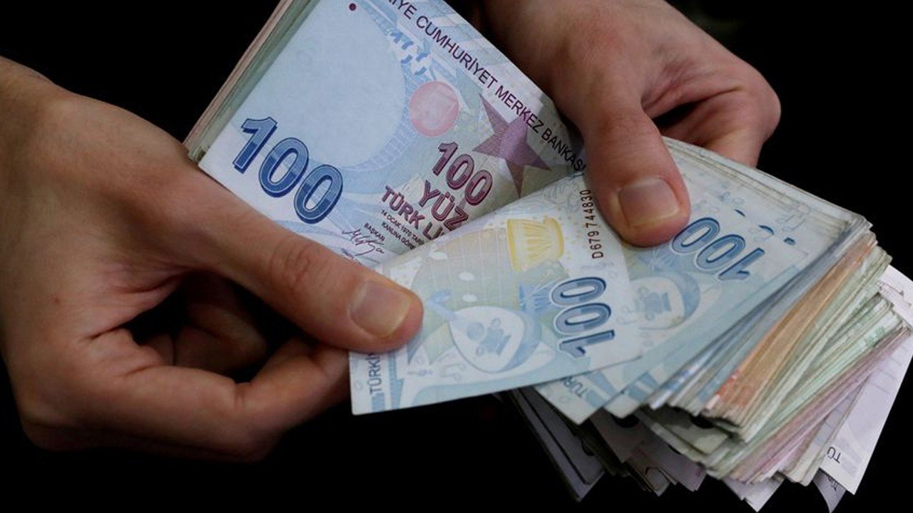 Türk Kızılaydan, depremzede esnaflara 98,9 milyon lira destek!